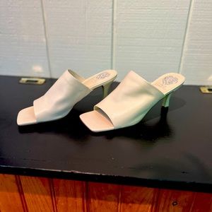 Vince Camuto Arlinala Mules! New! White! Size 9M